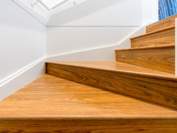 Olympus-Way-Lyons-3 Olympus-Way-Lyons-3