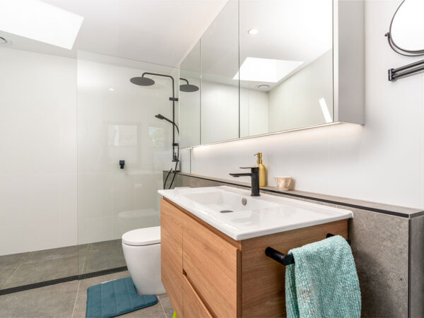 Somerset-St-Duffy (2) Somerset-St-Duffy (2)